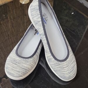 Life Stride Women's Black and Gray Flats, Size 8w